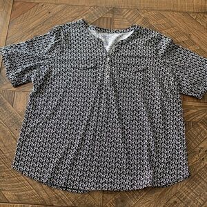 Craft and barrow women’s 1x short sleeve blouse